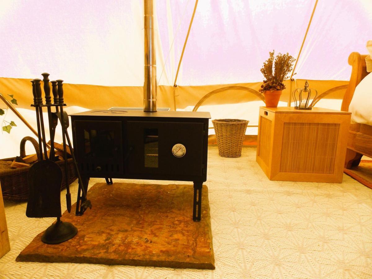 Hope Cottage Bell Tent Retreat Ашборн Экстерьер фото