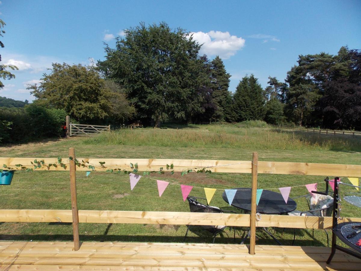 Hope Cottage Bell Tent Retreat Ашборн Экстерьер фото