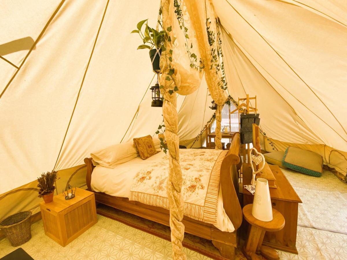 Hope Cottage Bell Tent Retreat Ашборн Экстерьер фото