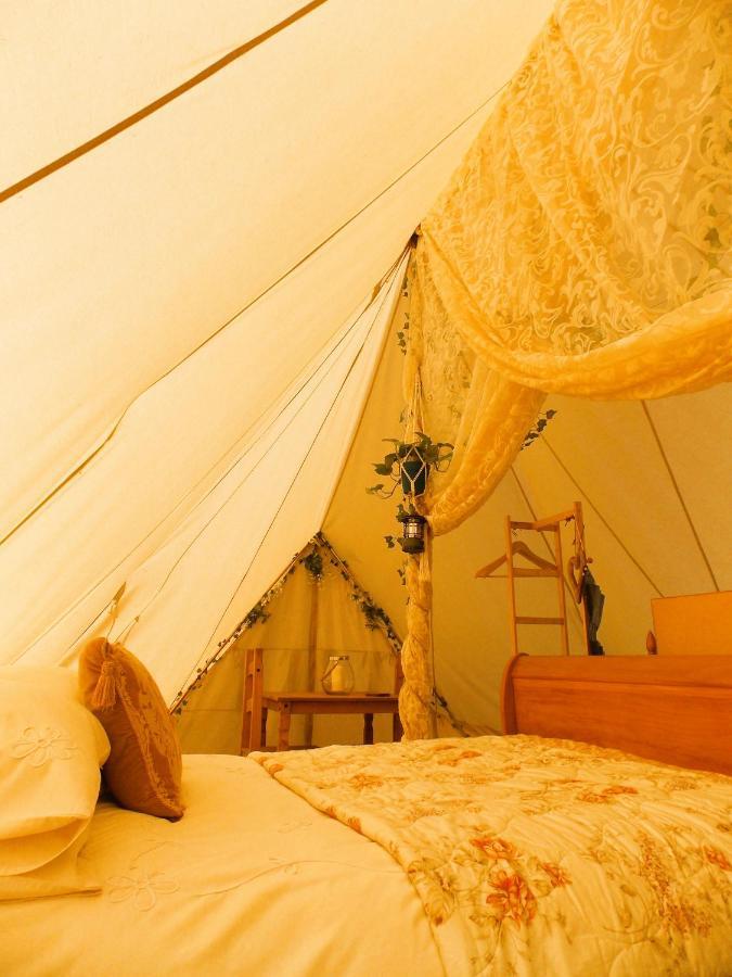 Hope Cottage Bell Tent Retreat Ашборн Экстерьер фото